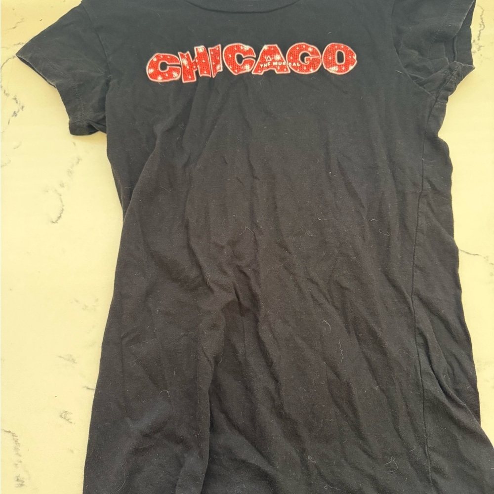 Chic Black Tee with Red Graphic - Picture 2 of 3